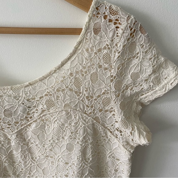 3/$30💚Smart Set cream white lace floral short sleeve top size large - Picture 4 of 15